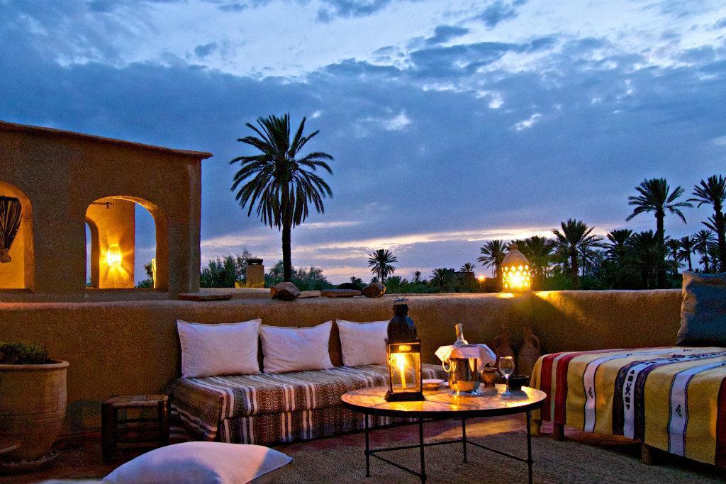 Roof_terrace_by_night
